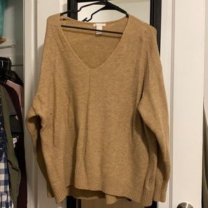 Long sleeve beige sweater